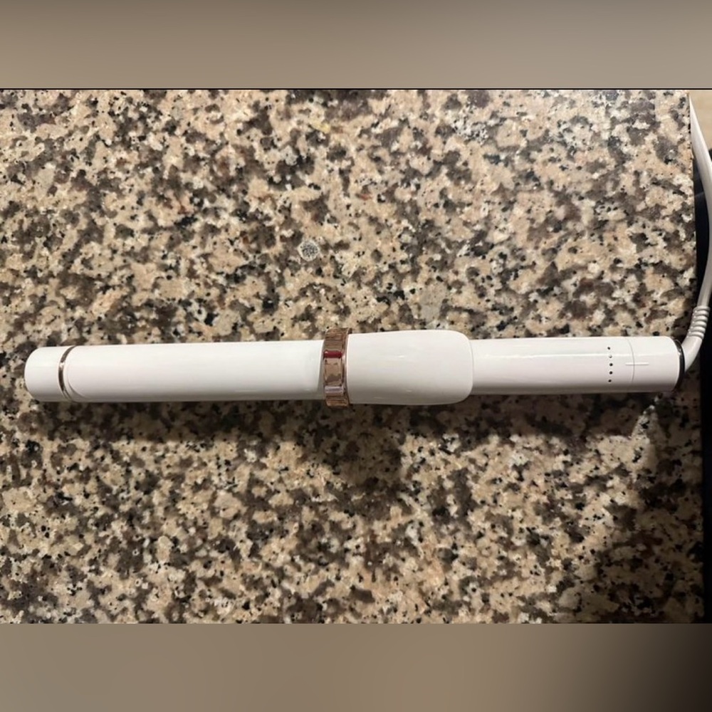 T3 long barrel 1.25 inch curling iron